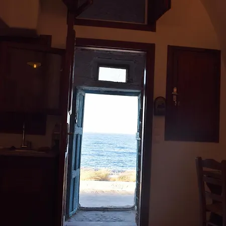 Tzannis Cave House *